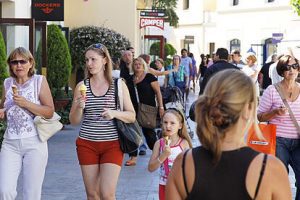 Lee más sobre el artículo España perderá esta campaña turística casi un millón de turistas rusos