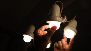 Lee más sobre el artículo El precio de la luz para clientes de tarifa regulada bajará