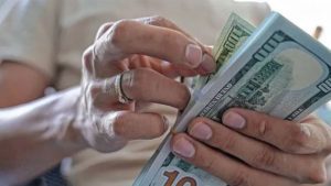 Lee más sobre el artículo Aparece la sombra del dólar en $400 para el segundo semestre