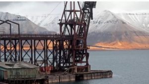 Lee más sobre el artículo Pyramiden, el espectacular pueblo minero fantasma