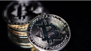 Lee más sobre el artículo Bitcoin se dispara a medida que las criptomonedas obtienen impulso de las acciones tecnológicas