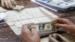 Lee más sobre el artículo Causas y consecuencias del dólar en América Latina