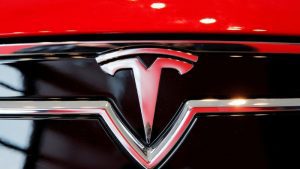 Lee más sobre el artículo Berenberg fija el nuevo precio de Tesla en 290 dólares ante el split 3×1 de la compañía