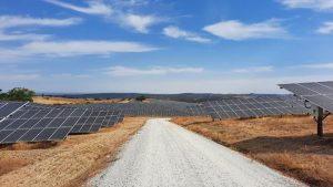 Lee más sobre el artículo Iberdrola inicia la puesta en marcha de 100 nuevos MW de energía solar en Extremadura