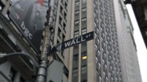 Lee más sobre el artículo ¿Crash o no crash bursátil? Dudas sobre si el Dow Jones verá antes los 40.000 o los 30.000