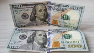 Lee más sobre el artículo Dólar Colombia 4 de agosto: empieza jornada abajo de los $4.280