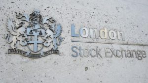 Lee más sobre el artículo FTSE 100: la Bolsa de Valores de Londres lanza la recompra de acciones