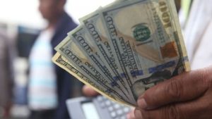 Lee más sobre el artículo Precio del dólar en Perú durante la mañana de hoy, lunes 8 de agosto