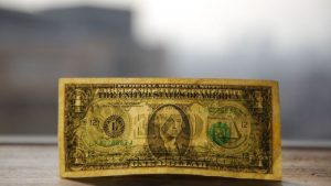 Lee más sobre el artículo Precio del dólar en Chile hoy, 17 de agosto: tipo de cambio y valor en pesos chilenos