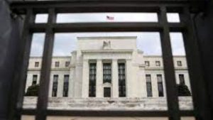 Lee más sobre el artículo Las autoridades de la Fed se mantienen firmes en su sesgo restrictivo