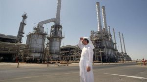 Lee más sobre el artículo El posible recorte del suministro de petróleo por parte de Arabia Saudí sacude a los refinadores de Asia