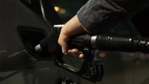 Lee más sobre el artículo Los precios de la gasolina en Estados Unidos caen por 10ª semana consecutiva