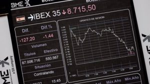 Lee más sobre el artículo El Ibex 35 inicia la semana con ánimo comprador liderado por Inditex y Cellnex