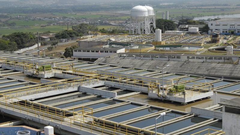 Producción de agua en Guayaquil se paraliza