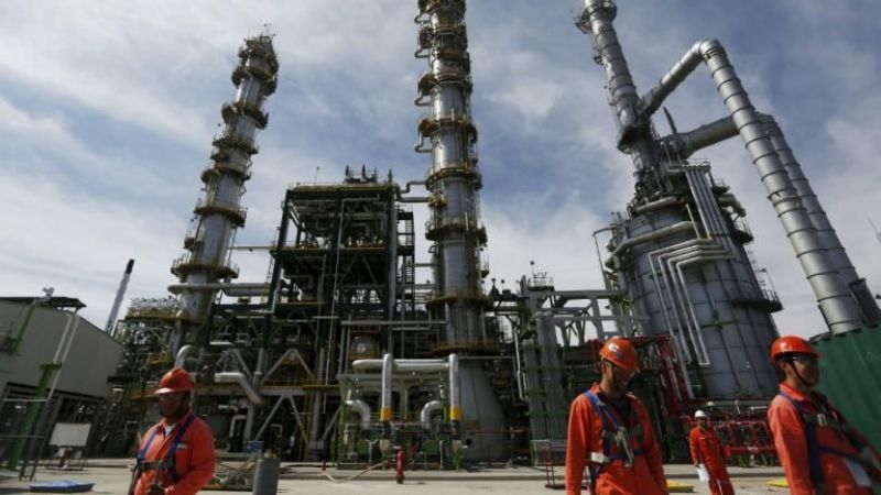 Pemex prevé reducir su producción de combustible sucio