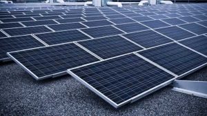 Lee más sobre el artículo Récord de envíos de paneles solares en Estados Unidos durante 2021