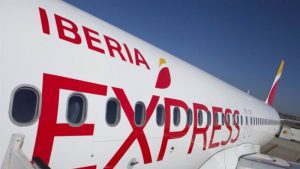 Lee más sobre el artículo Iberia Express cancela cuatro vuelos este sábado por la huelga de tripulantes de cabina