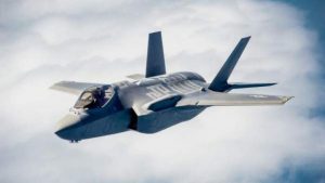 Lee más sobre el artículo El Pentágono paraliza las entregas del F-35 tras encontrar una pieza sospechosa de China