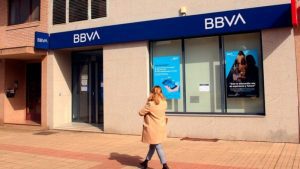 Lee más sobre el artículo BBVA quiere volver a salir de compras tras el fiasco con Sabadell