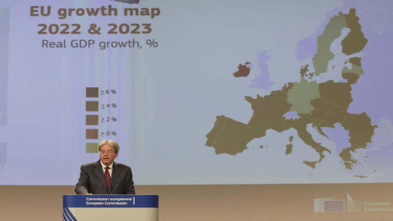 Bruselas reduce el crecimiento de España a la mitad hasta 2023