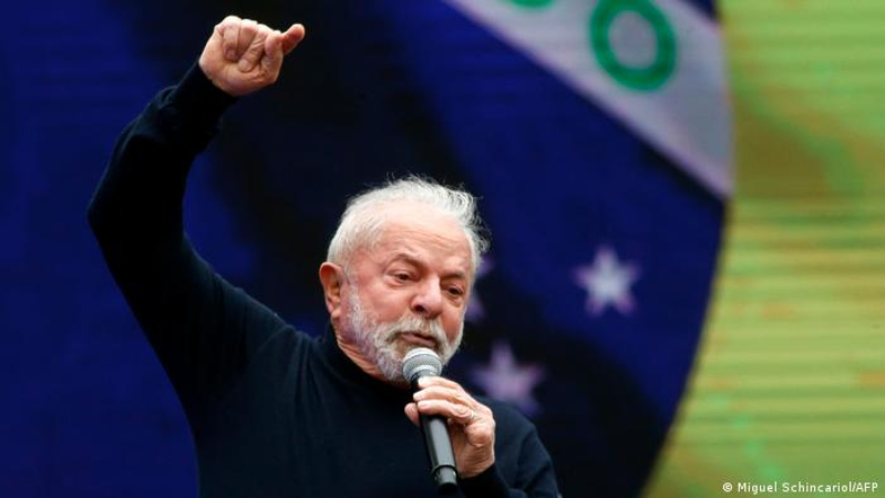 Bolsa de Brasil se tiñe de rojo y cae un 4% tras las declaraciones de Lula sobre estabilidad fiscal