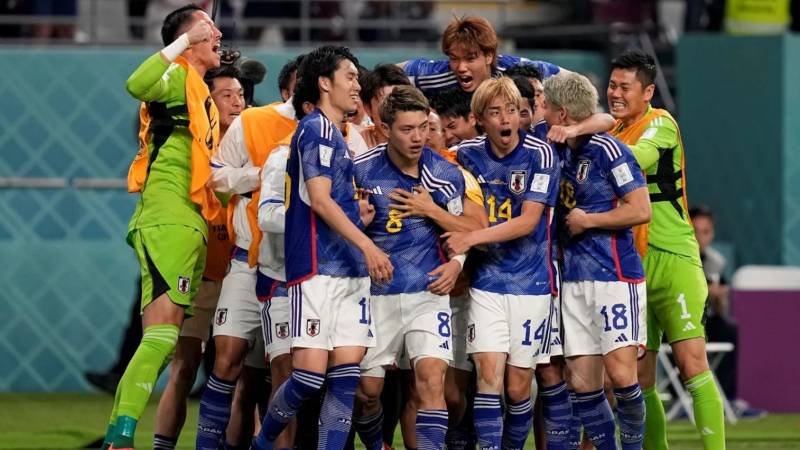 Japón festeja el triunfo ante Alemania por 2-1 en Qatar 2022