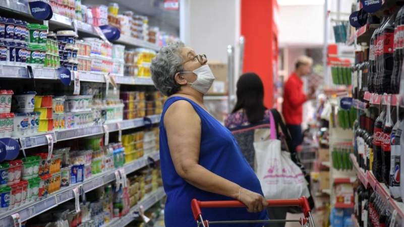 Los rubros que más subieron fueron: vestimenta, calzado, hoteles y restaurantes.