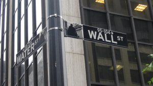 Lee más sobre el artículo Ventas moderadas en Wall Street, con el S&P 500 cerca de soportes clave