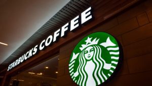 Lee más sobre el artículo Starbucks infringió la ley en su intento de frenar la sindicalización