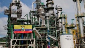 Lee más sobre el artículo Cae precio del petróleo en Ecuador