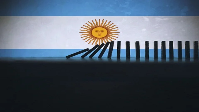 Con el peso argentino controlado por el Gobierno, la depreciación del tipo de cambio no compensa el ritmo de los aumentos de precios