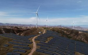 Lee más sobre el artículo La eólica y la solar batieron récords energéticos