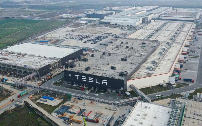 Tesla anuncia una nueva megafábrica en China