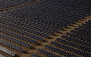 Lee más sobre el artículo La capacidad solar mundial instalada alcanzó los 1,18 teravatios