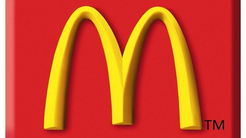 La SIC podría multar a McDonald's con hasta $1.232 millones, equivalentes a 2 mil salarios mínimos, por presunta publicidad engañosa.