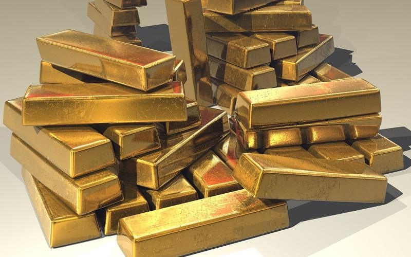 El oro al contado perdía un 0,3%, hasta los 1.982,81 dólares la onza, después de subir un 0,7%, hasta los 2.005,73 dólares