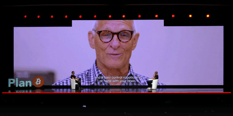 Un hombre compró bitcoins utilizando chips implantados en su cerebro