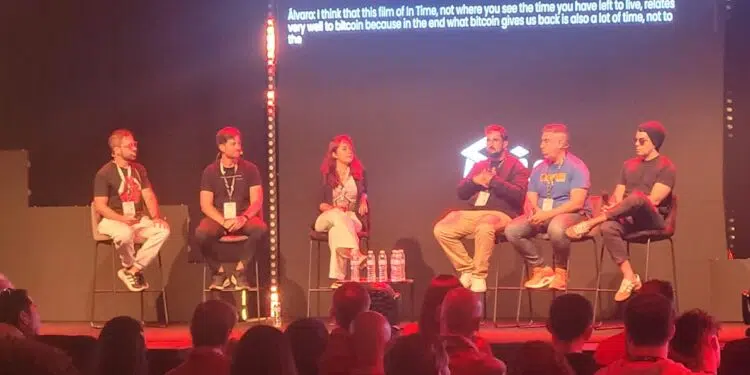 Bitcoin es esa pastilla naranja que te hace ver el mundo real